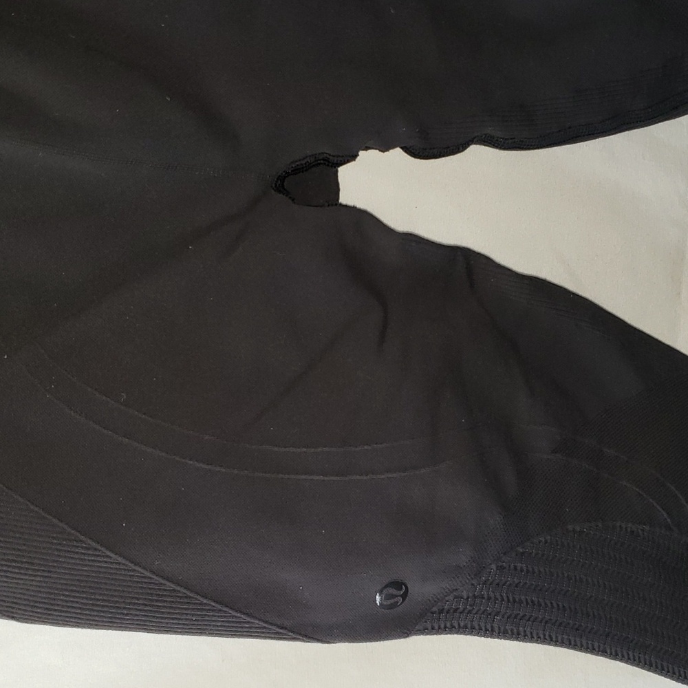 Lululemon Flow & Go Crop Leggings Size 2 - Picture 9 of 11